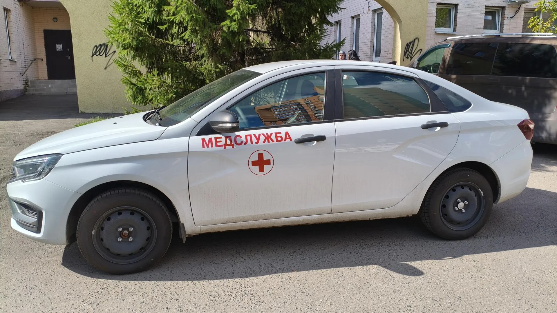 Химкинская больница получила автомобиль для паллиативной службы