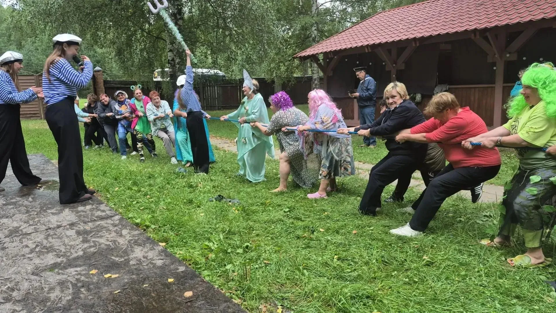 Долголеты Богородского округа отметили День Нептуна на базе «Боровое»