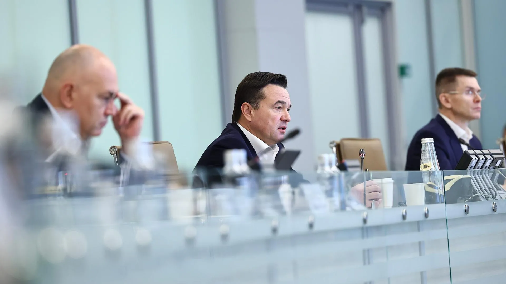 Воробьев отметил важность контроля за поставками особых лекарств, завозимых по импорту
