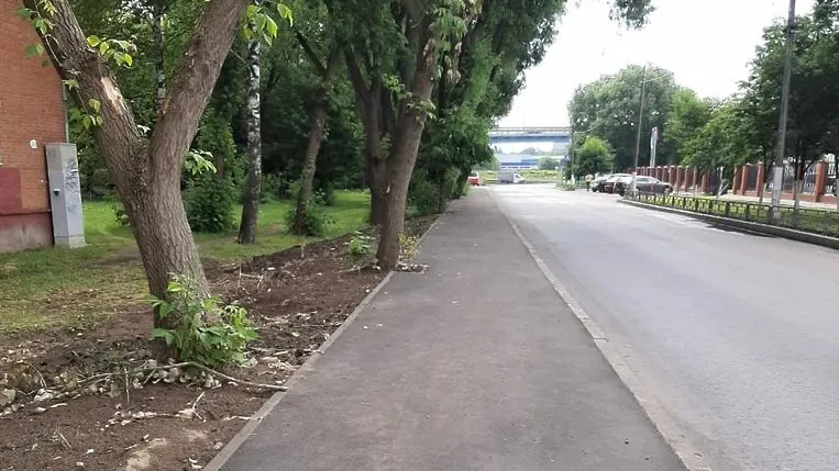 Пешеходную дорожку в одном из дворов Подольска отремонтировали по просьбе жителя