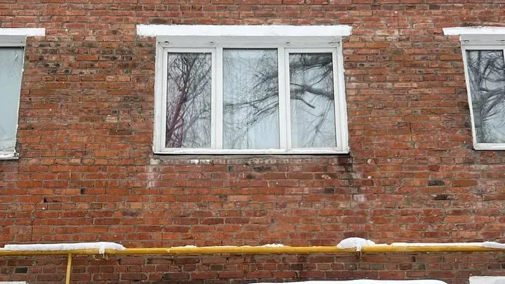 Прокуратура: пятилетний мальчик выпал из окна в Москве