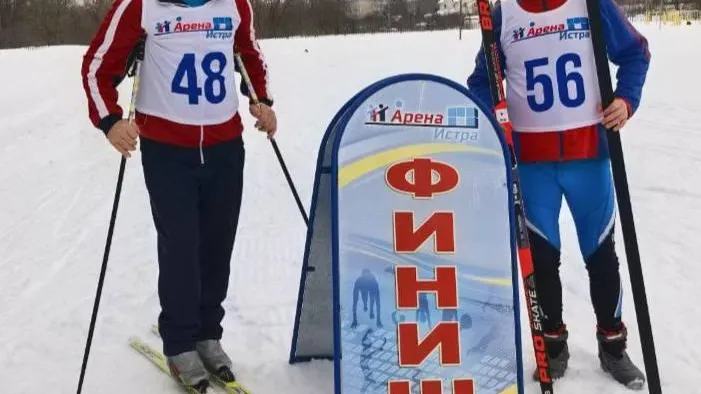 Соревнования по лыжному спринту среди жителей серебряного возраста в Истре завершились яркими победами