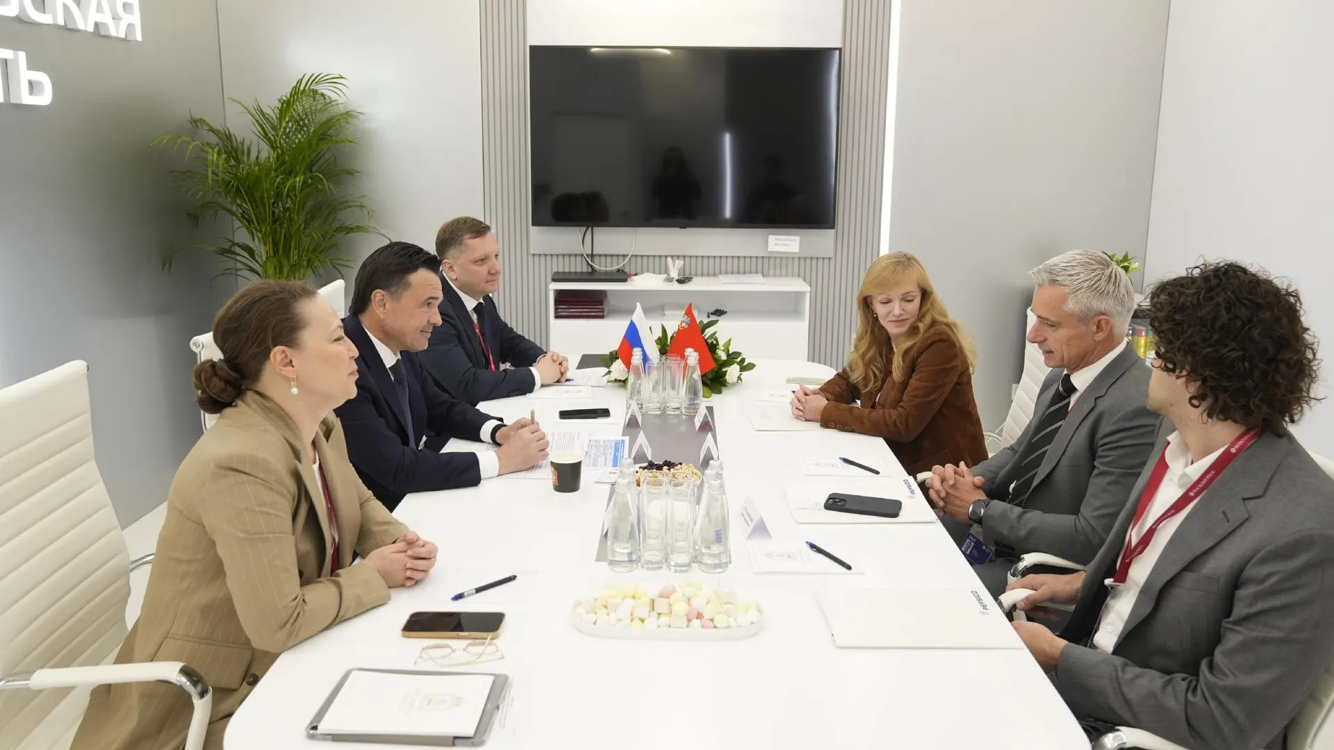 Воробьев: «ПепсиКо Холдингс» улучшит производство на своих заводах в Подмосковье