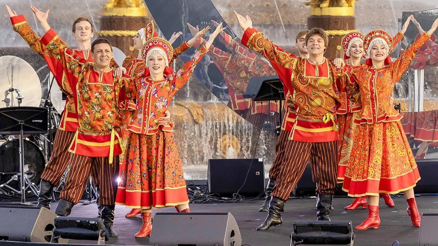 Власти поздравили москвичей с Днем народного единства