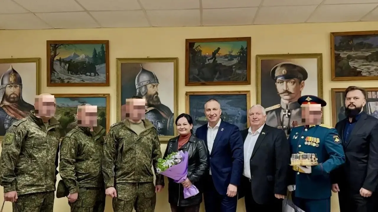 В Наро-Фоминске поздравили военнослужащих с Днем отца