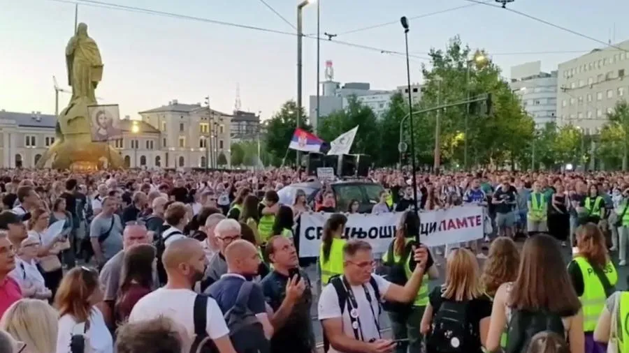 СВР России заявила, что Евросоюз готовит «сербский майдан»
