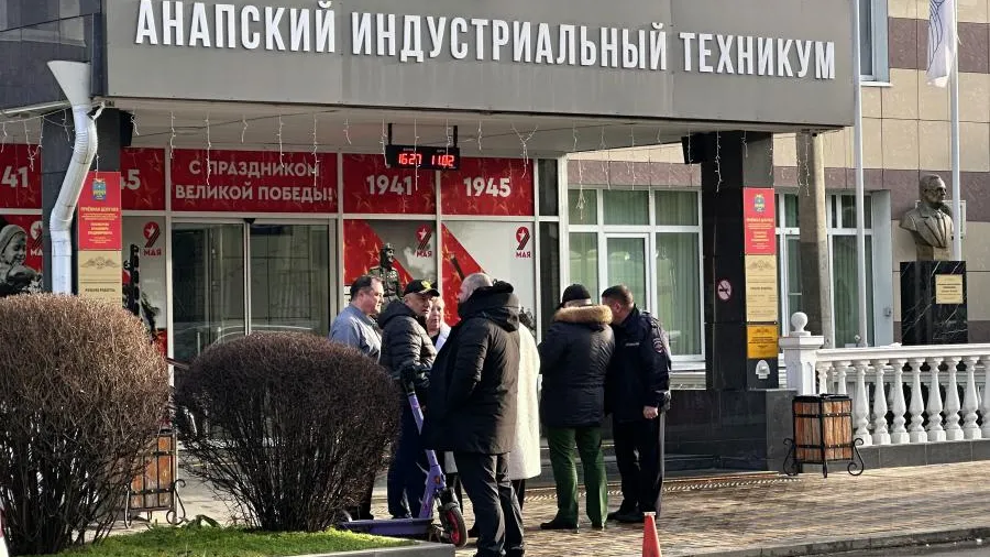 Жизни двоих пострадавших во время стрельбы в Анапе ничего не угрожает