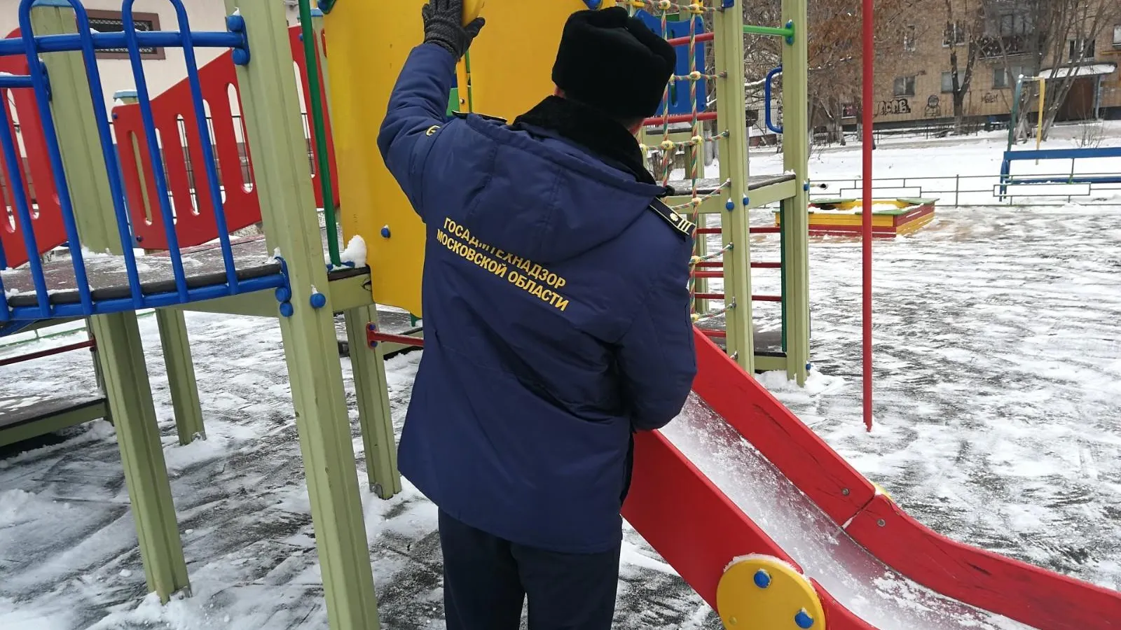 Более 550 детских площадок проверили в муниципалитетах Подмосковья за неделю