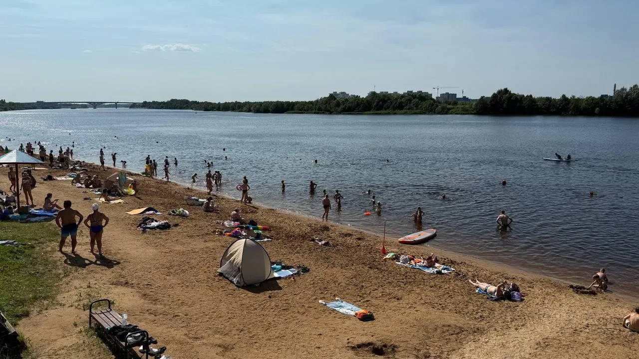 Несколько тысяч человек ежедневно посещают пляжи в Дубне