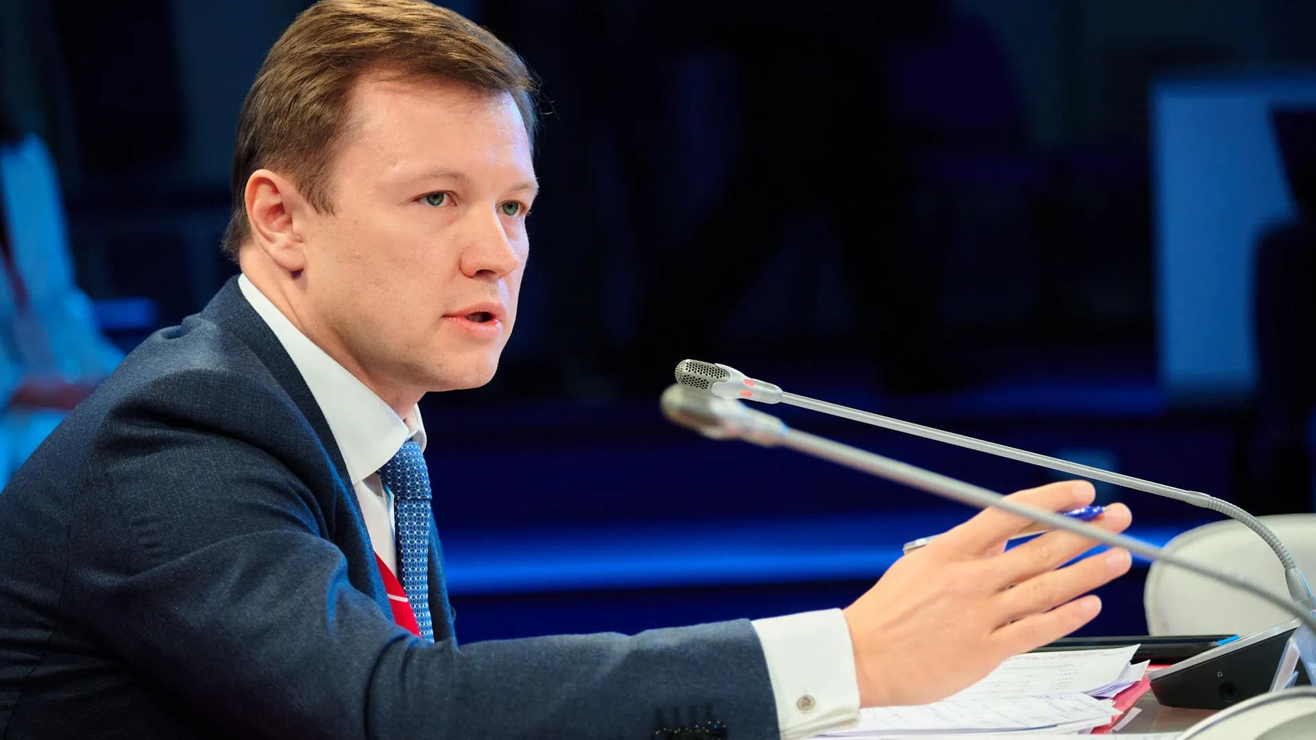 Ефимов: участок набережной Западный Порт готов больше чем на 85%