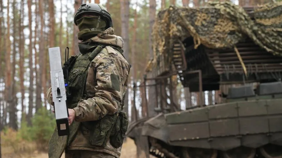 Военкор Поддубный показал, как «Солнцепек» выжигает укрытия ВСУ в зоне СВО