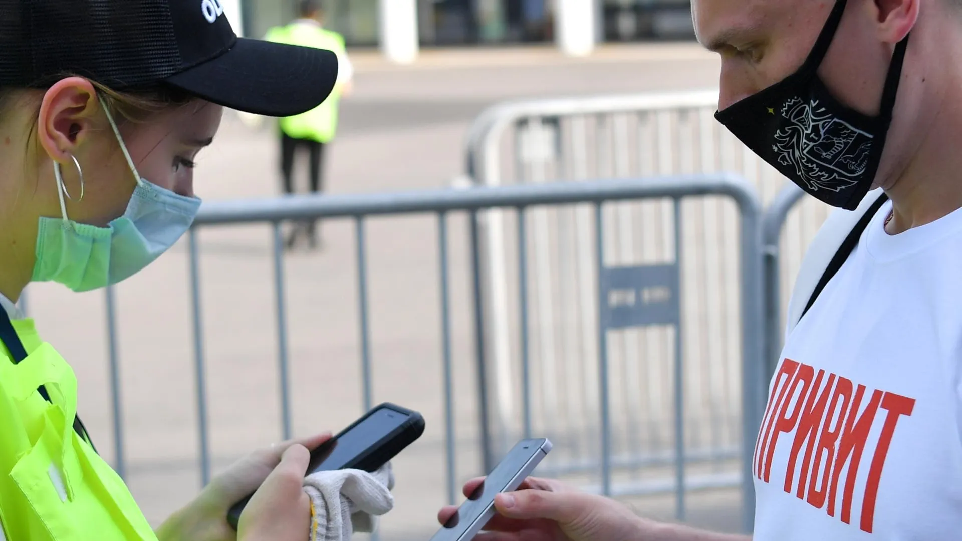 Отмена QR‑кодов: в Москве и Подмосковье смягчили антиковидные ограничения