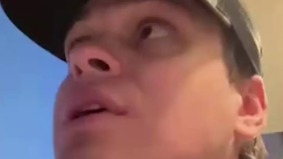 Кот в а***: стример Бустер показал последствия ударов по Дубаю