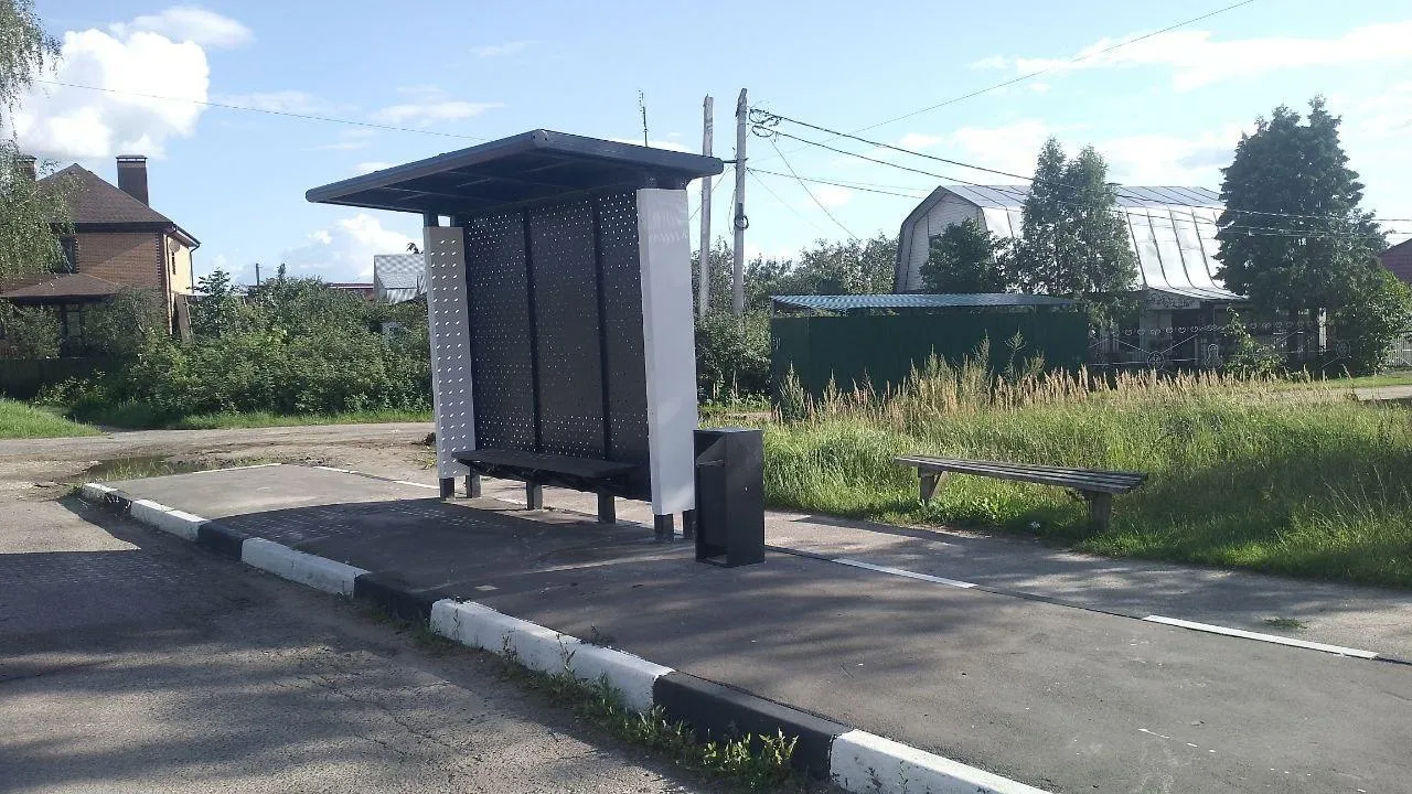В Коломне установили новые остановочные павильоны