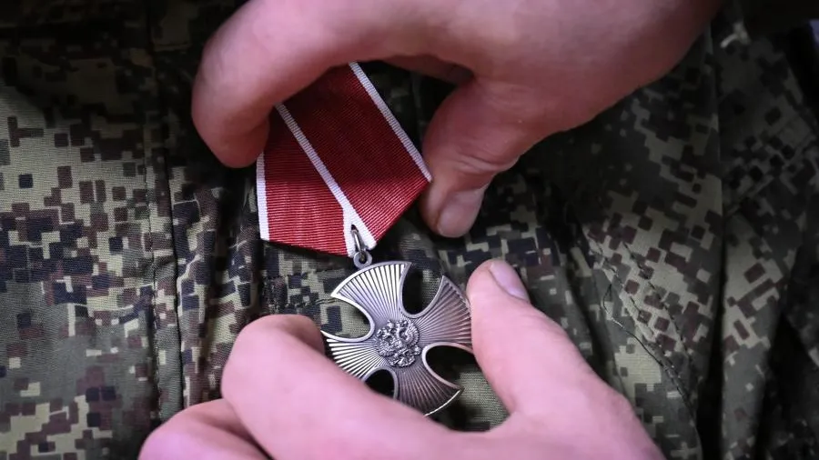 Астраханец был награжден Орденом Мужества по указу президента РФ