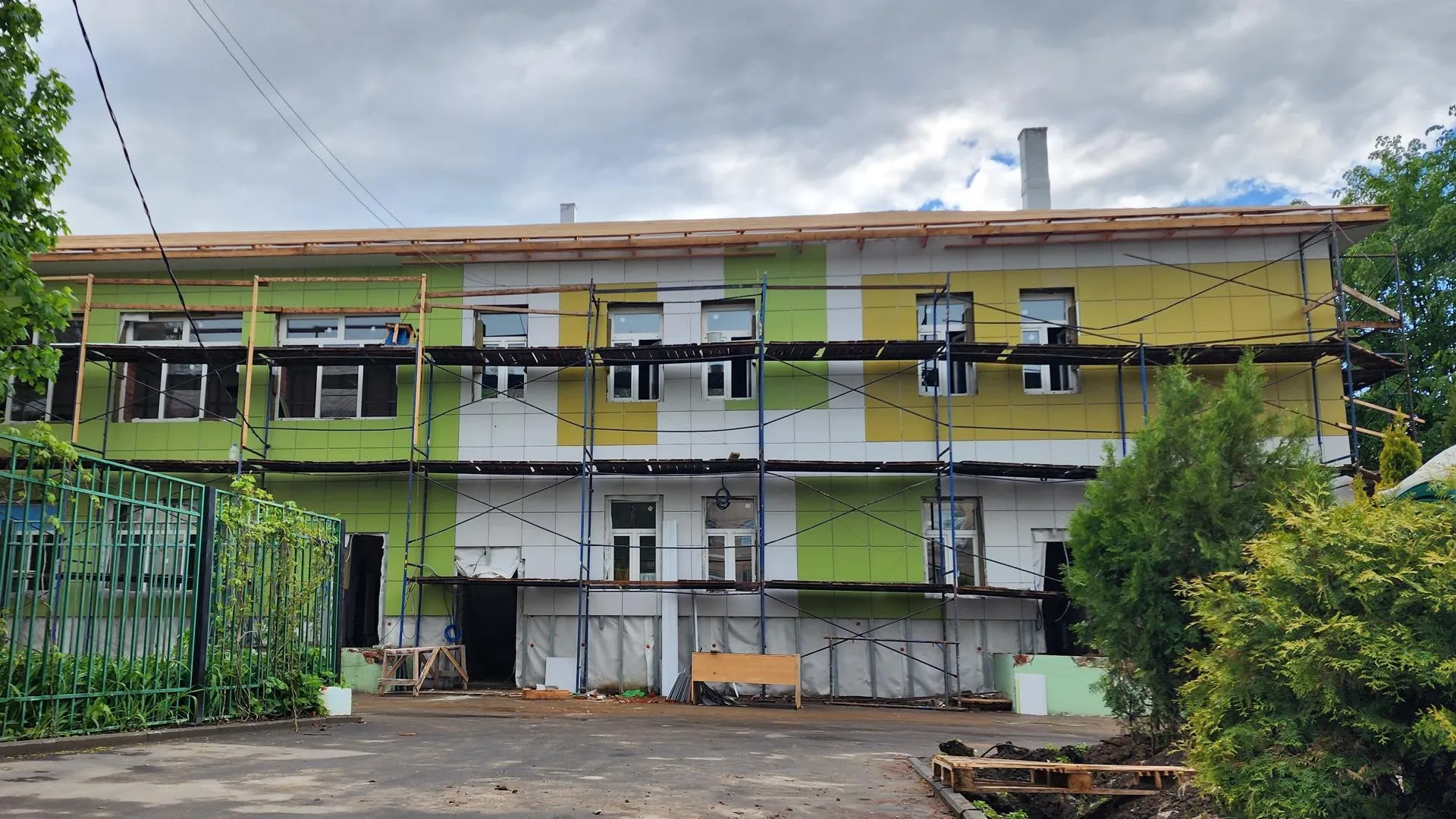 В детском саду «Полянка» Домодедова строители приступили к отделочным работам