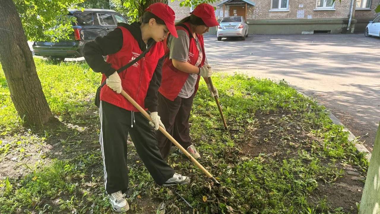 Подростки Электростали убрали более 7 тыс кв метров городской территории