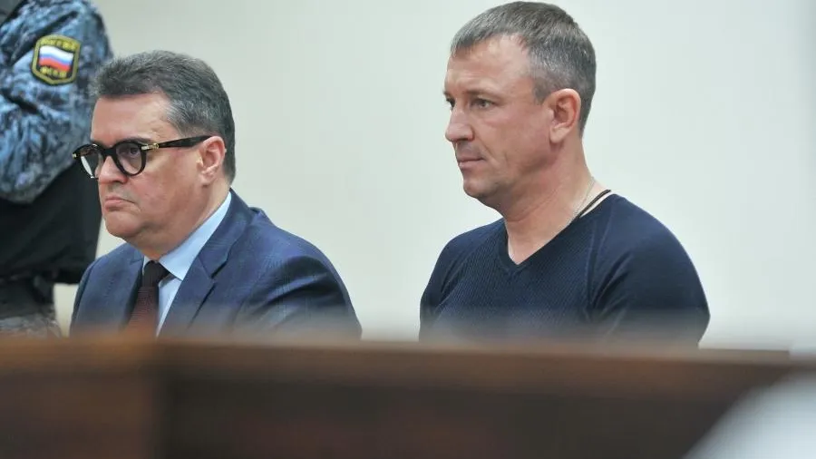 Обвиняемого в мошенничестве генерала Попова не выпустили из СИЗО