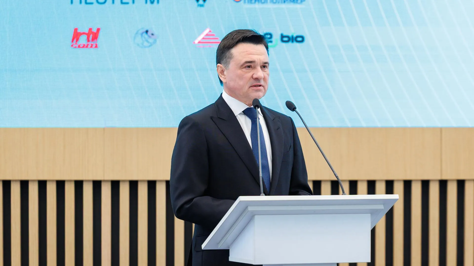 Губернатор Воробьев: Подмосковье изучает опыт регионов при модернизации ЖКХ