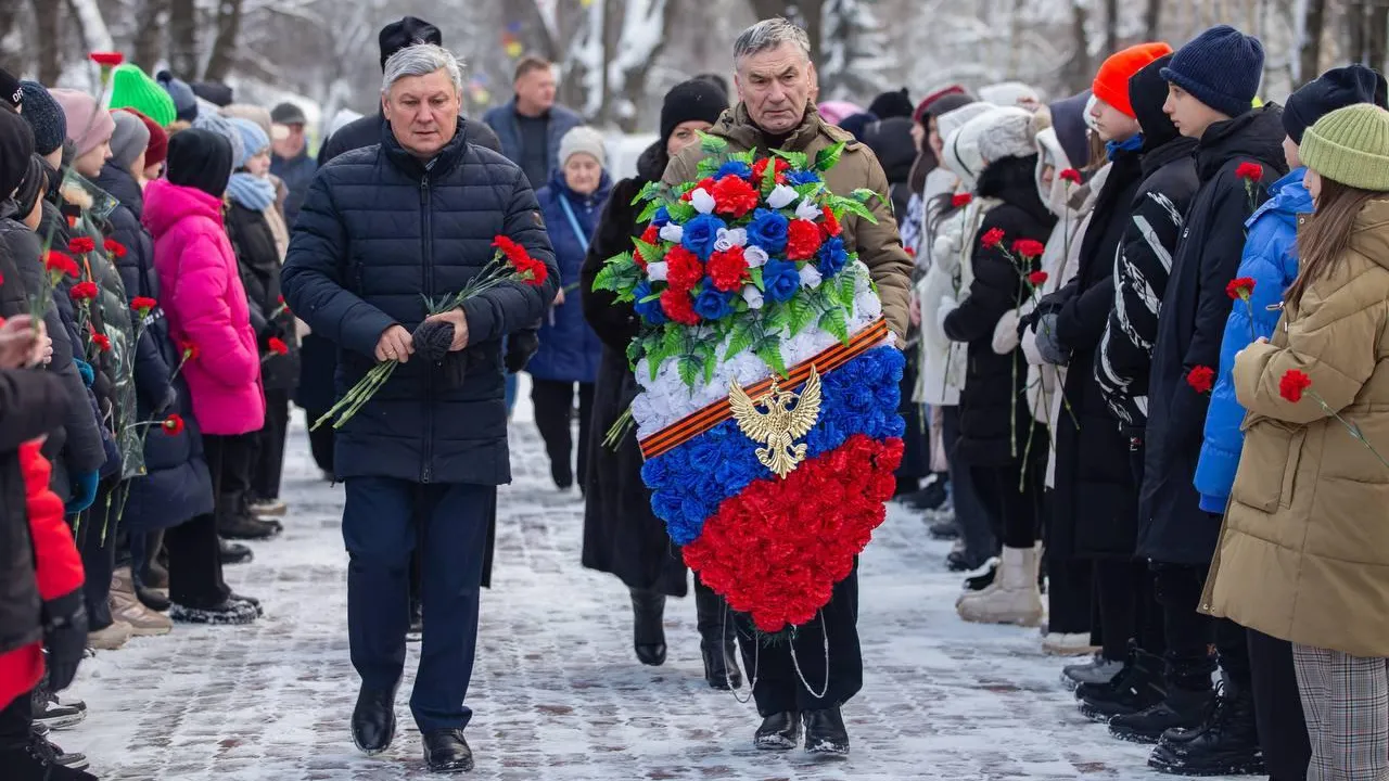 Жители Подольска почтили минутой молчания память павших в годы ВОВ