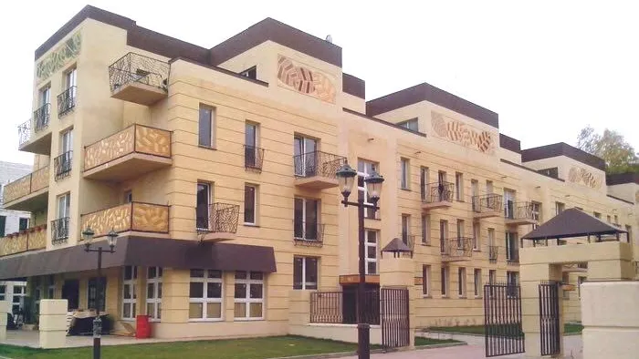 Ход строительства домов для переселенцев из аварийного жилья проверили в Рузском округе