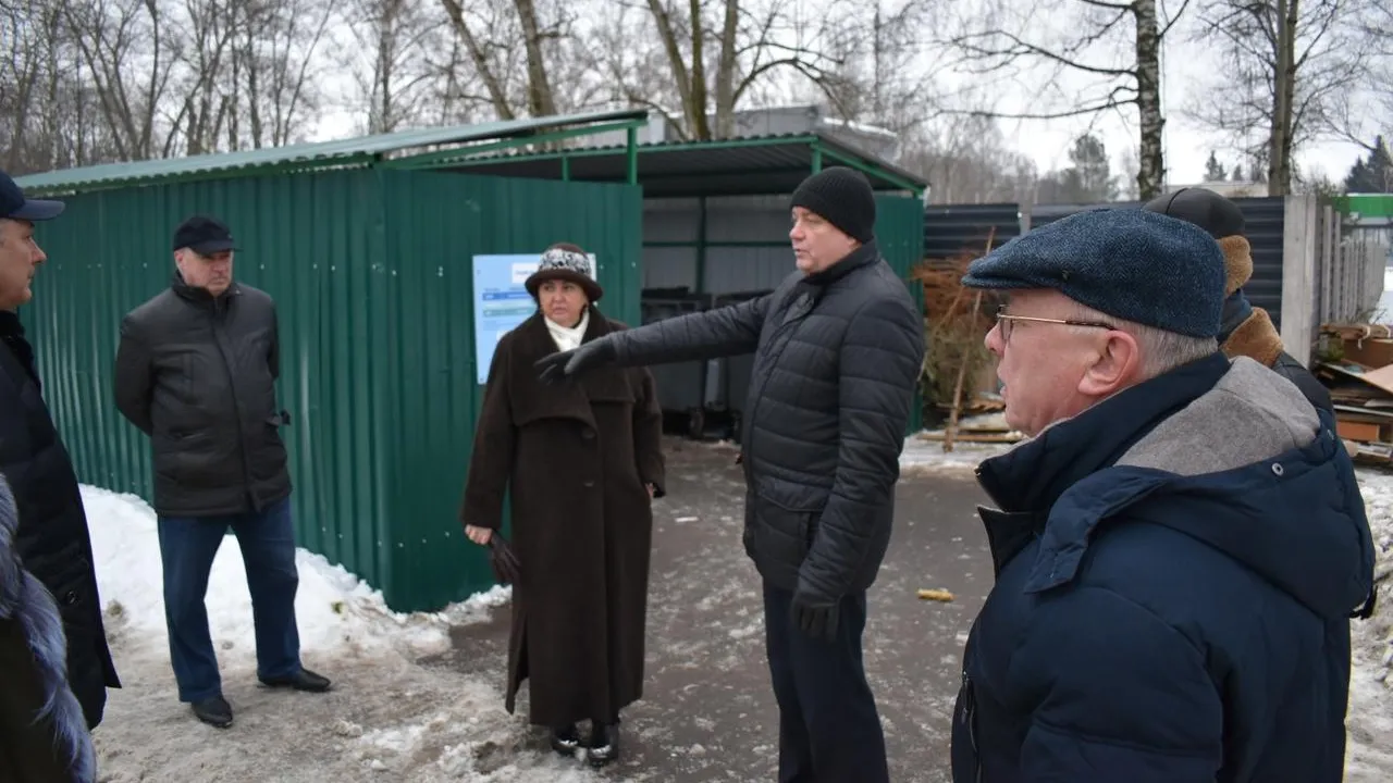 Навесы смонтировали на площадке ТБО в микрорайоне Северный Балашихи