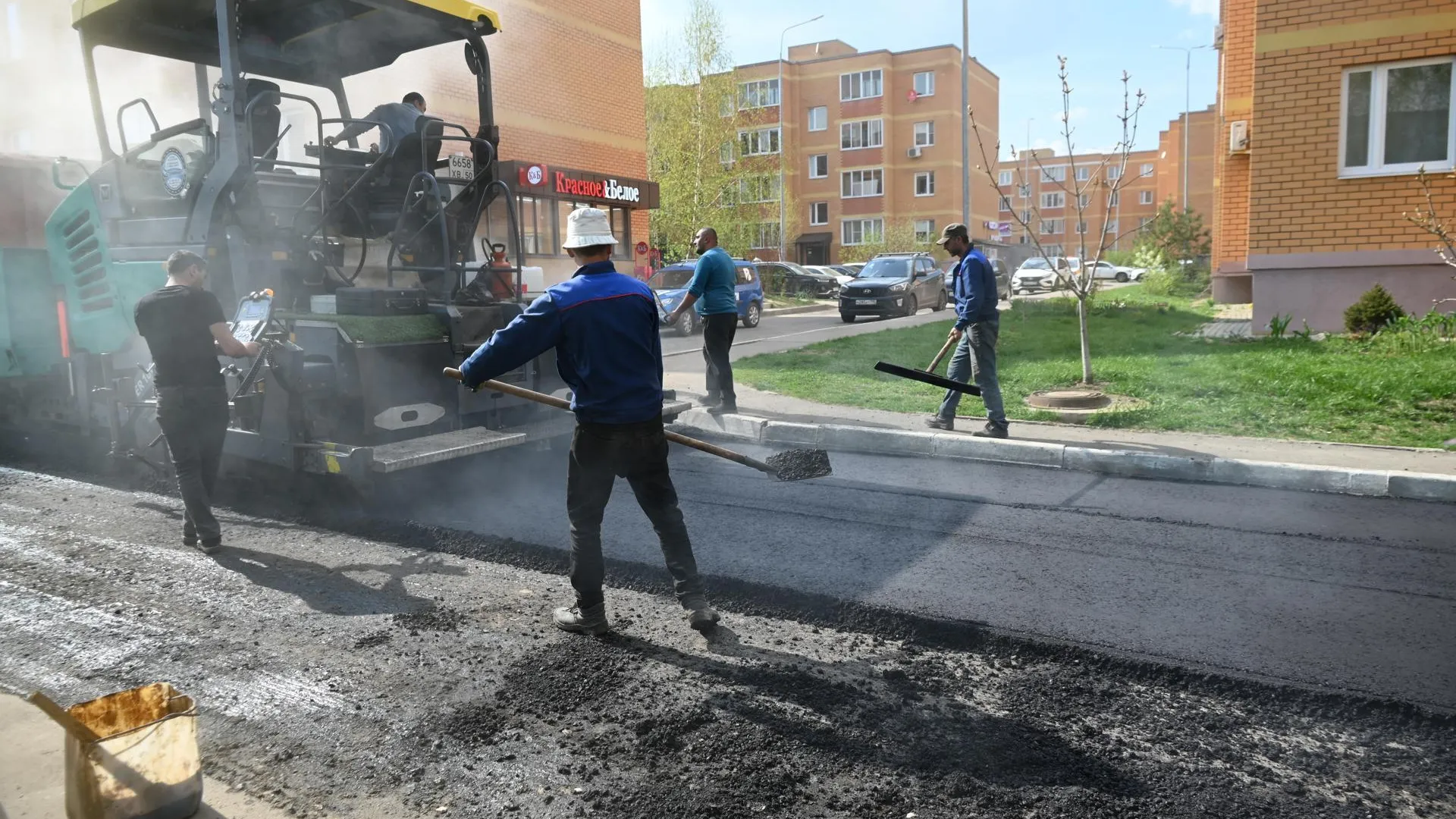 В Ленинском округе начались работы по ямочному ремонту большими картами