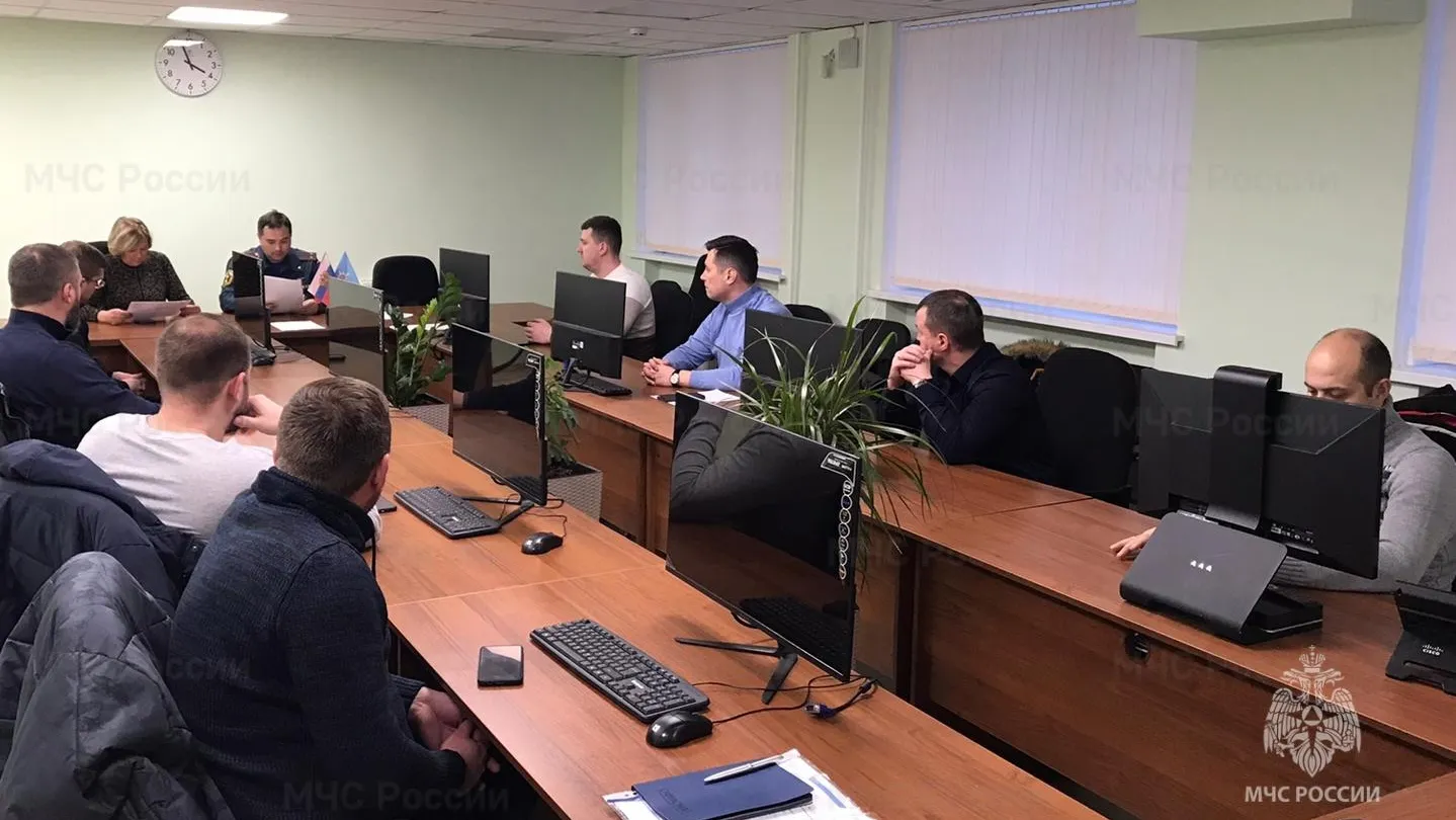 Совещание по профилактике пожаров в жилом секторе проведено в округе Реутов