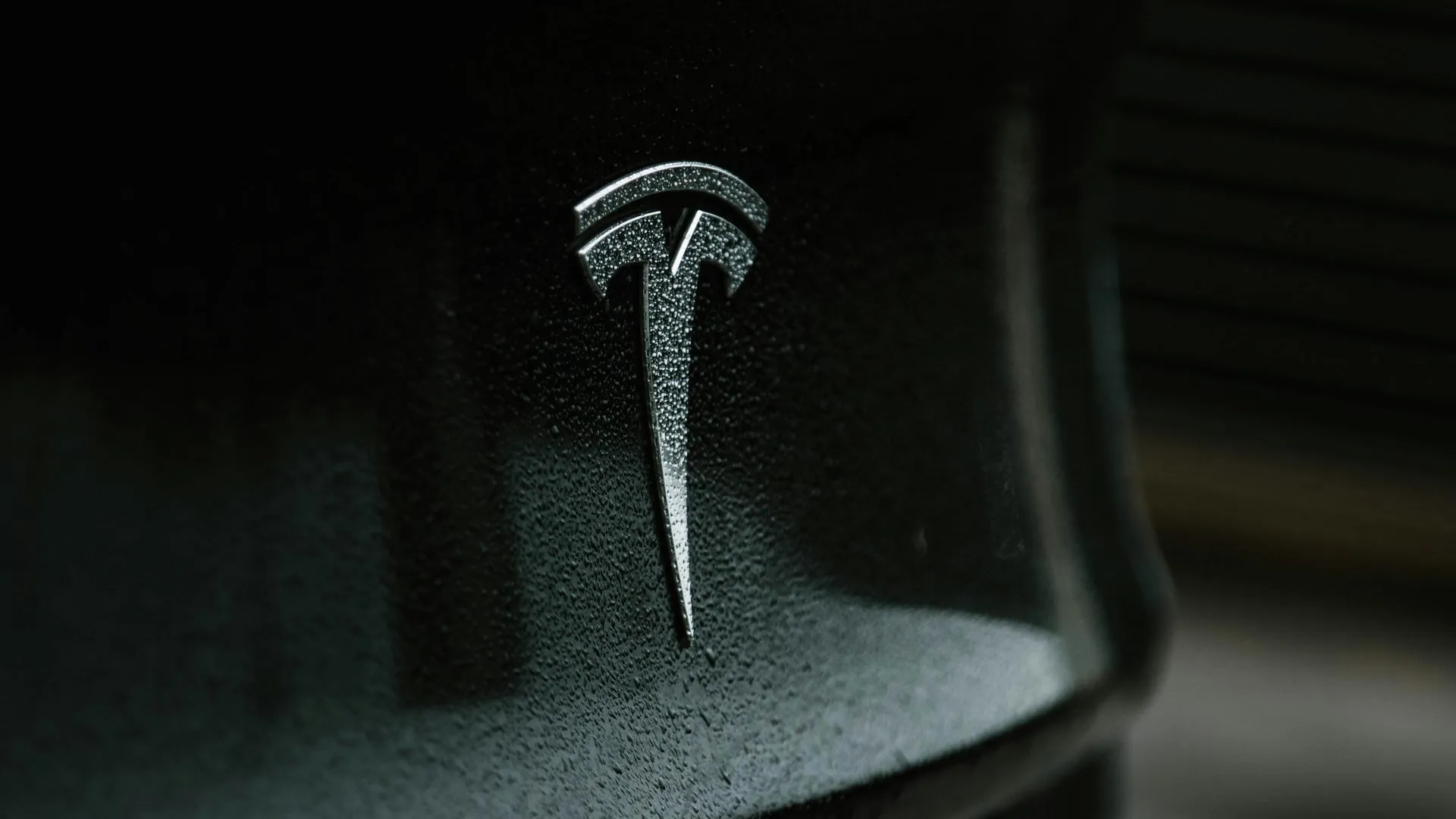 Маск назвал ложной статью газеты WSJ о том, что в Tesla ищут нового гендиректора