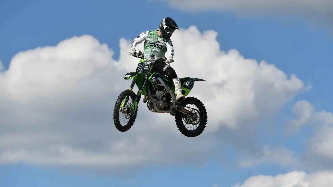 В Подмосковье состоятся выступления команды мотофристайла FMX13