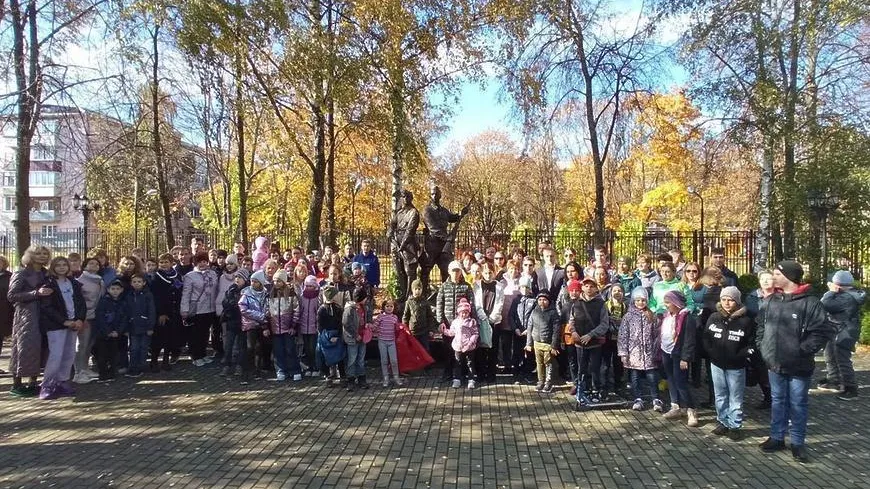 В музее гимназии Подольска провели бесплатную экскурсию ко Дню памяти Подольских курсантов