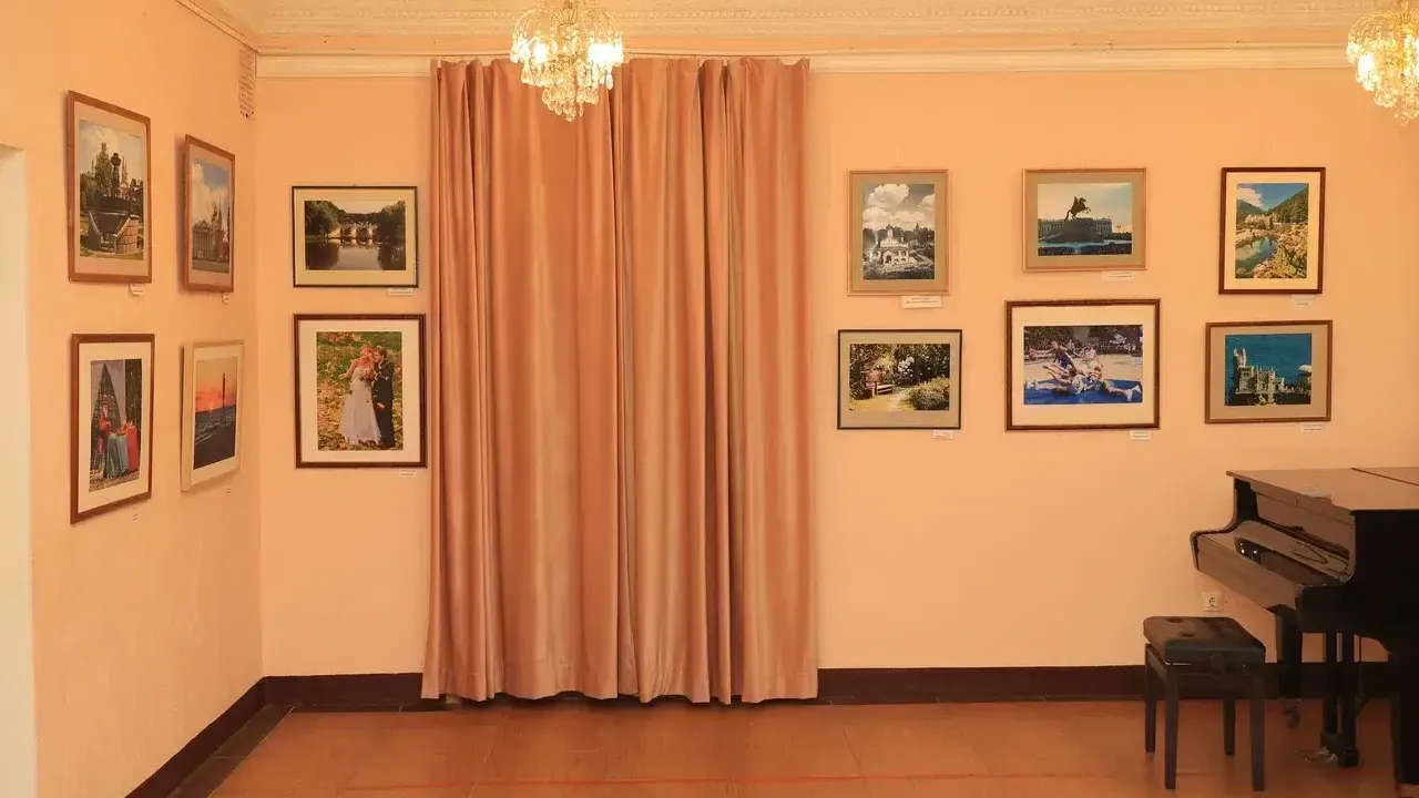 В Дзержинском открылась фотовыставка «Путешествия, отдых, встречи»