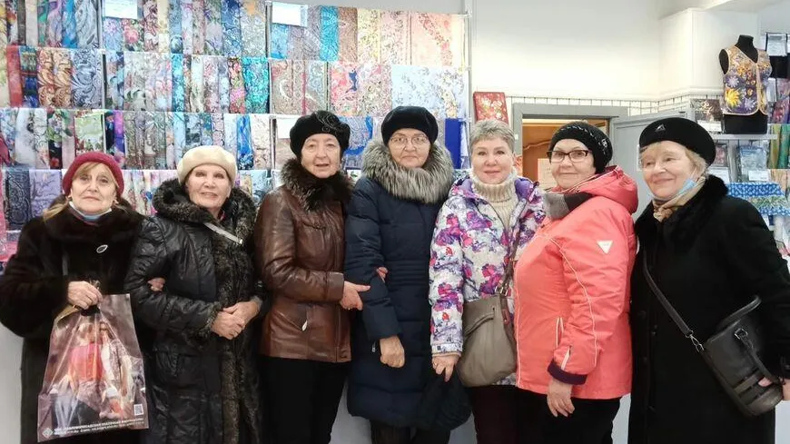 Пенсионеры Котельников отправились на экскурсию в Павловский Посад