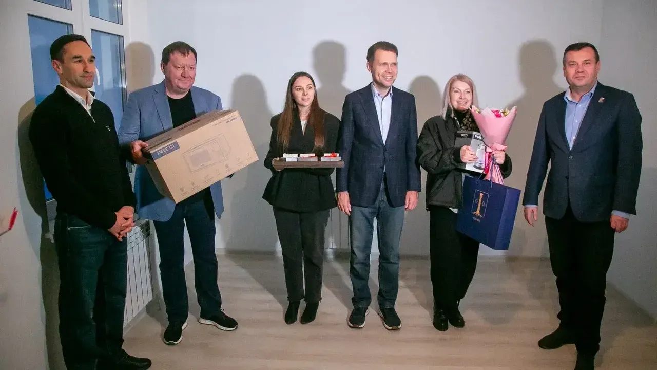 3 семьям Коломны вручили ключи по программе переселения из аварийных домов