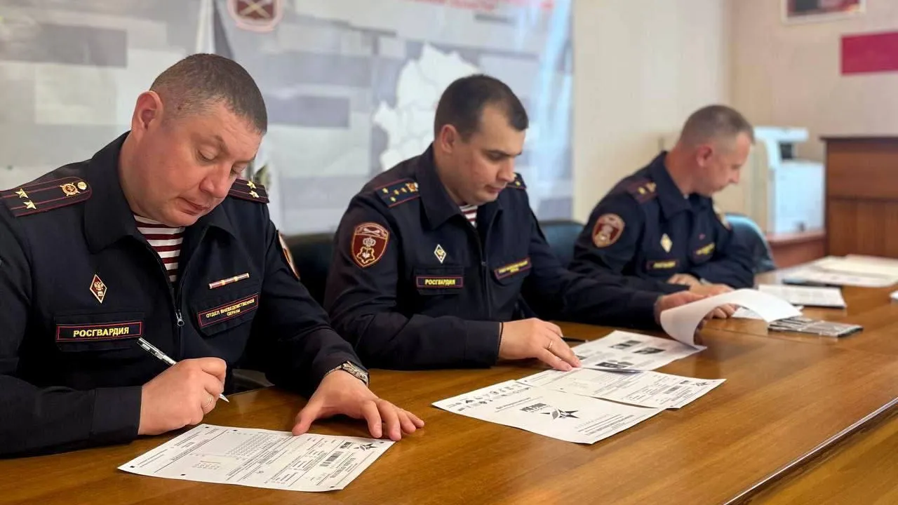 Сотрудники Одинцовской Росгвардии поучаствовали в акции «Диктант Победы»