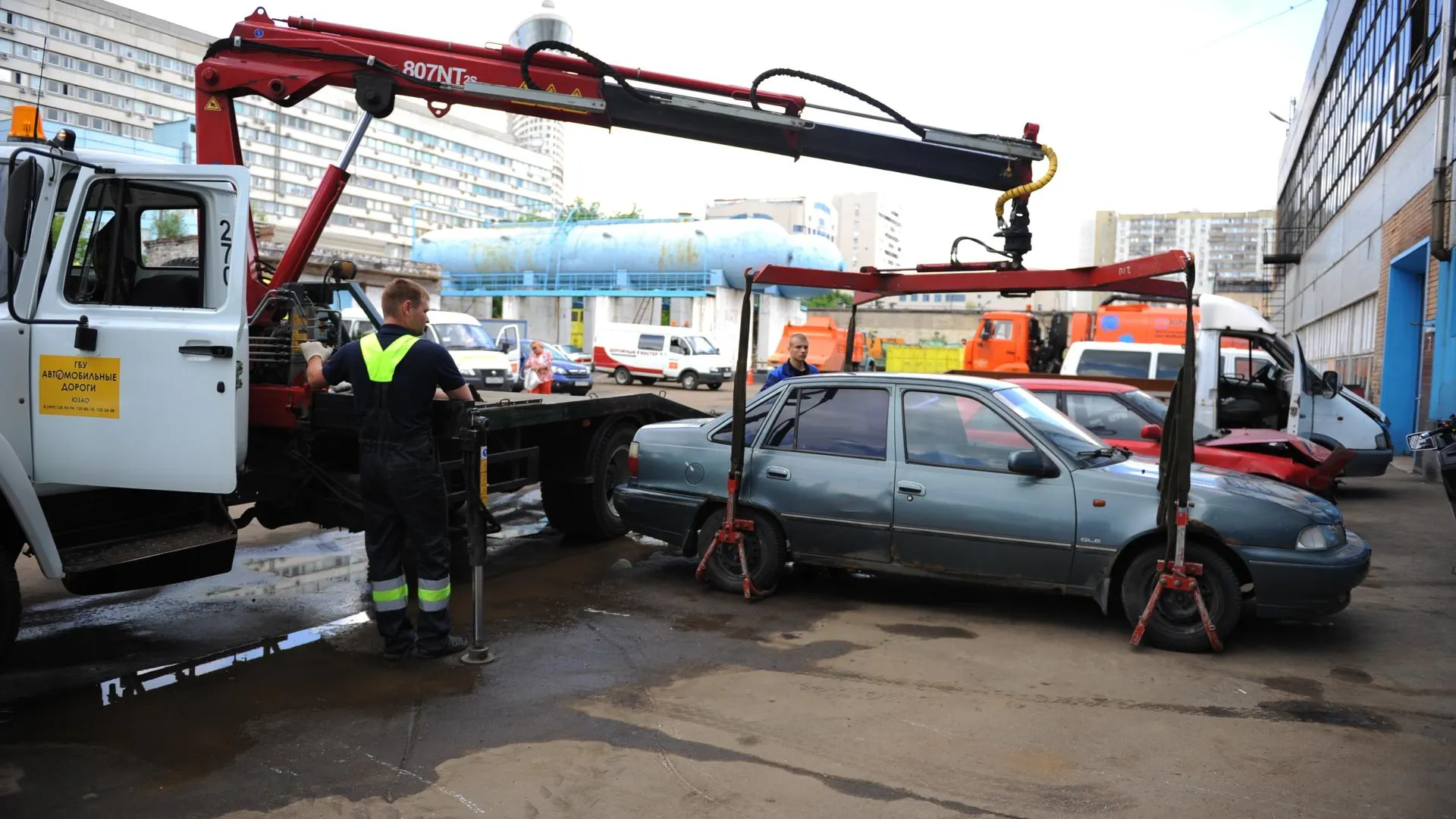 15 бесхозных автомобилей вывезли с улиц Королева на прошедшей неделе