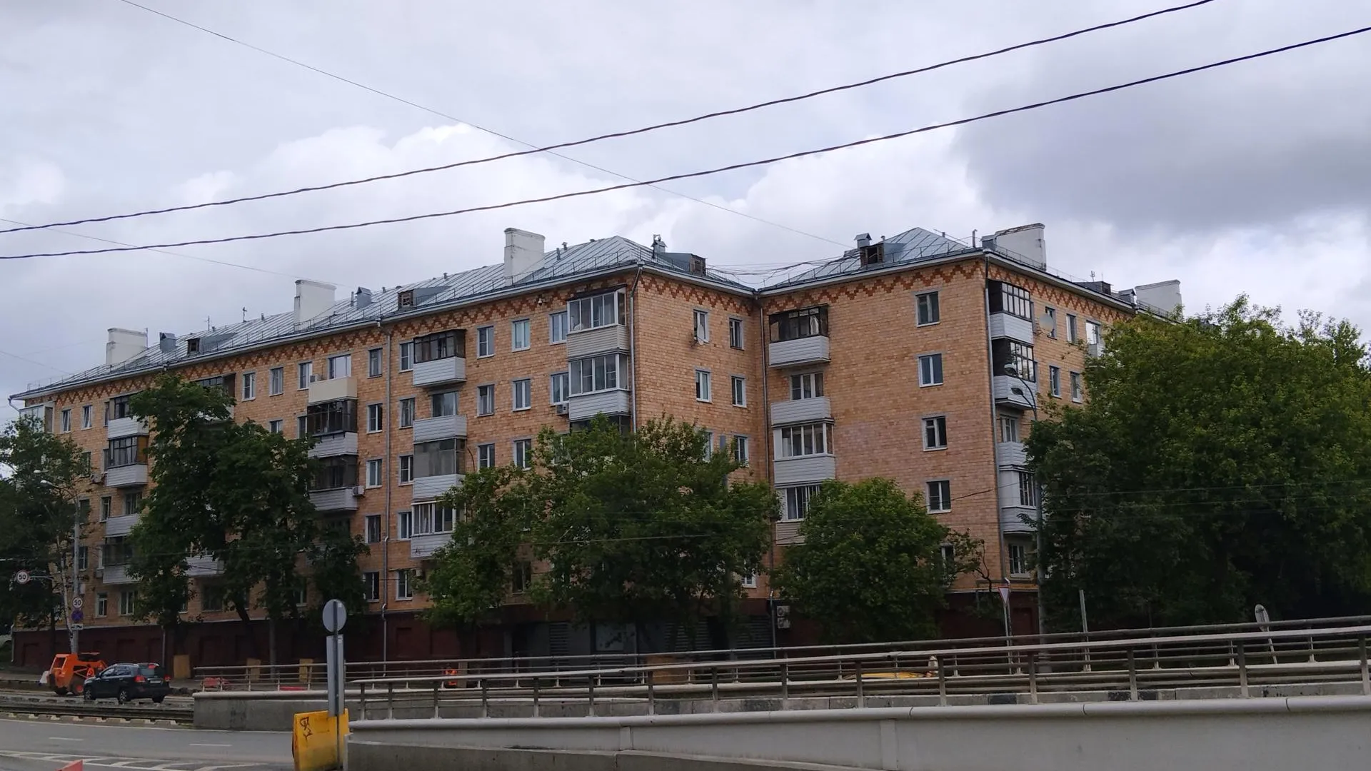 На торги выставили крупное коммерческое помещение в Покровском-Стрешневе