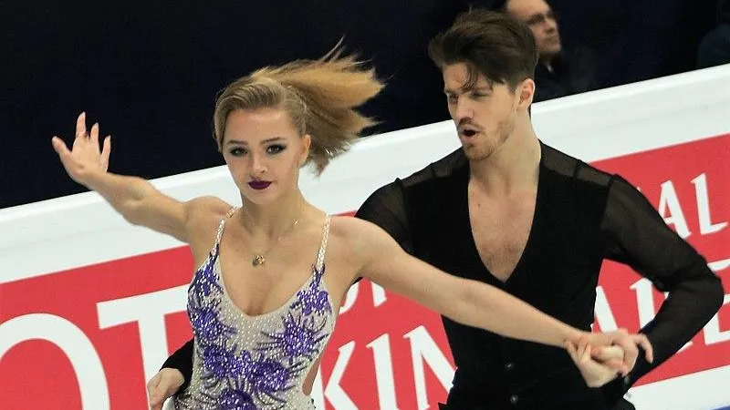 Российские фигуристы Степанова и Букин взяли серебро чемпионата Европы