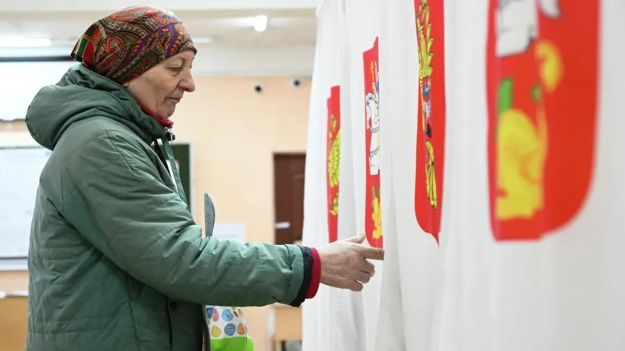 Явка по завершению второго дня голосования на выборах составляет 44,38%