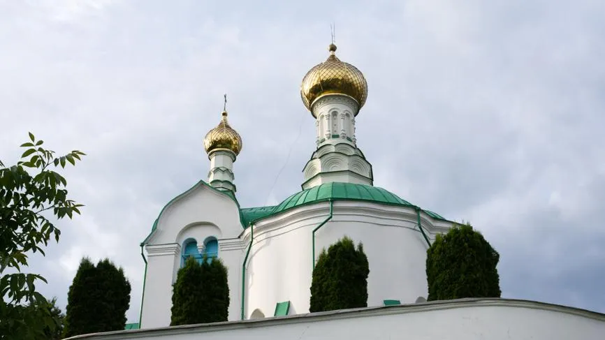 Экс-премьер Украины: Киев не остановится, пока не уничтожит каноническую УПЦ