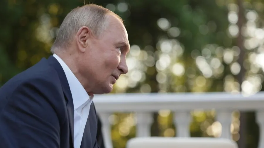 Путин за рулем «Лады Ауры» приехал на открытие северного обхода Твери