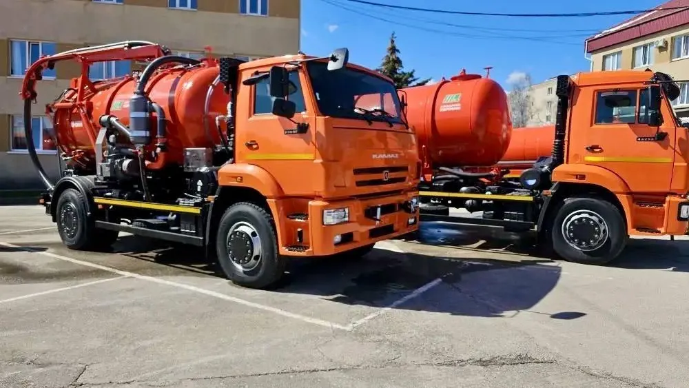 Мособлводоканал из Подмосковья обсудил технику на заводе «Коммаш»