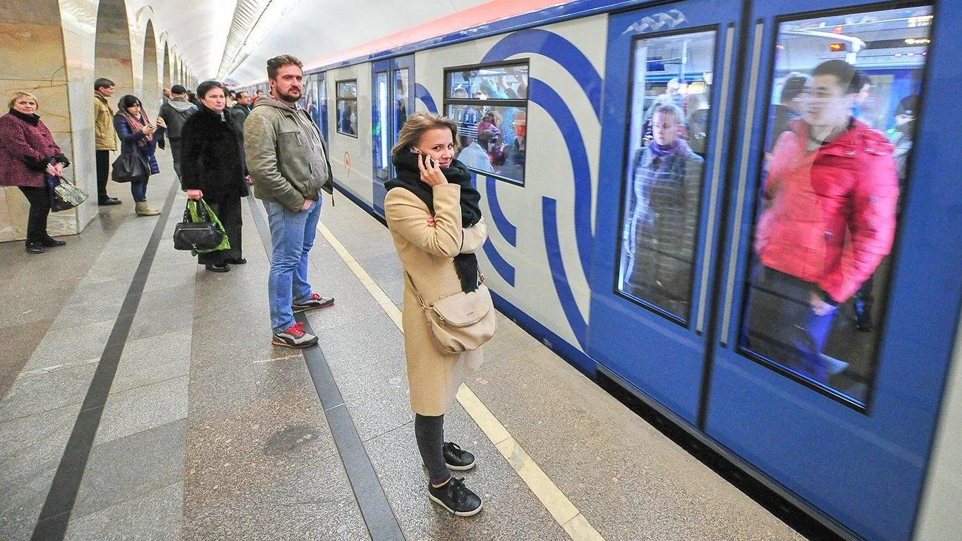 Видеоролики об истории Москвы начали транслировать в вагонах метро