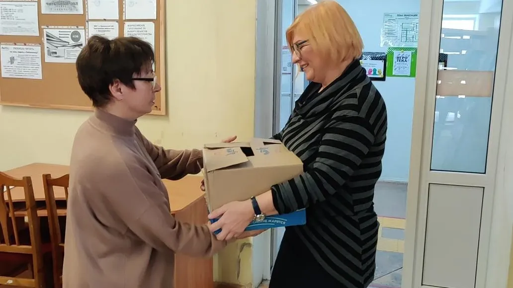Около тысячи книг и учебников направили в ЛНР и ДНР из Красноармейска