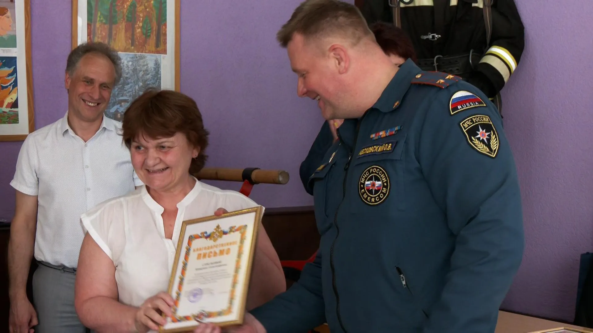 В Дубне наградили жителей за спасение рыбака