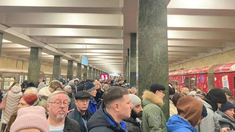 Сбой в движении поездов произошел на «синей» ветке московского метро